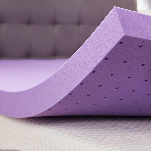 Belueftete weiche Matratzenauflage aus Gel-Memoryschaum mit CertiPUR Zertifikat, violette Farbe, Staerke 7,6cm